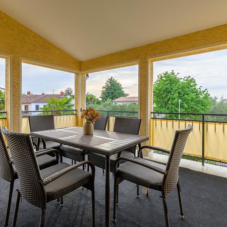 Apartments Josipa Пореч Екстериор снимка