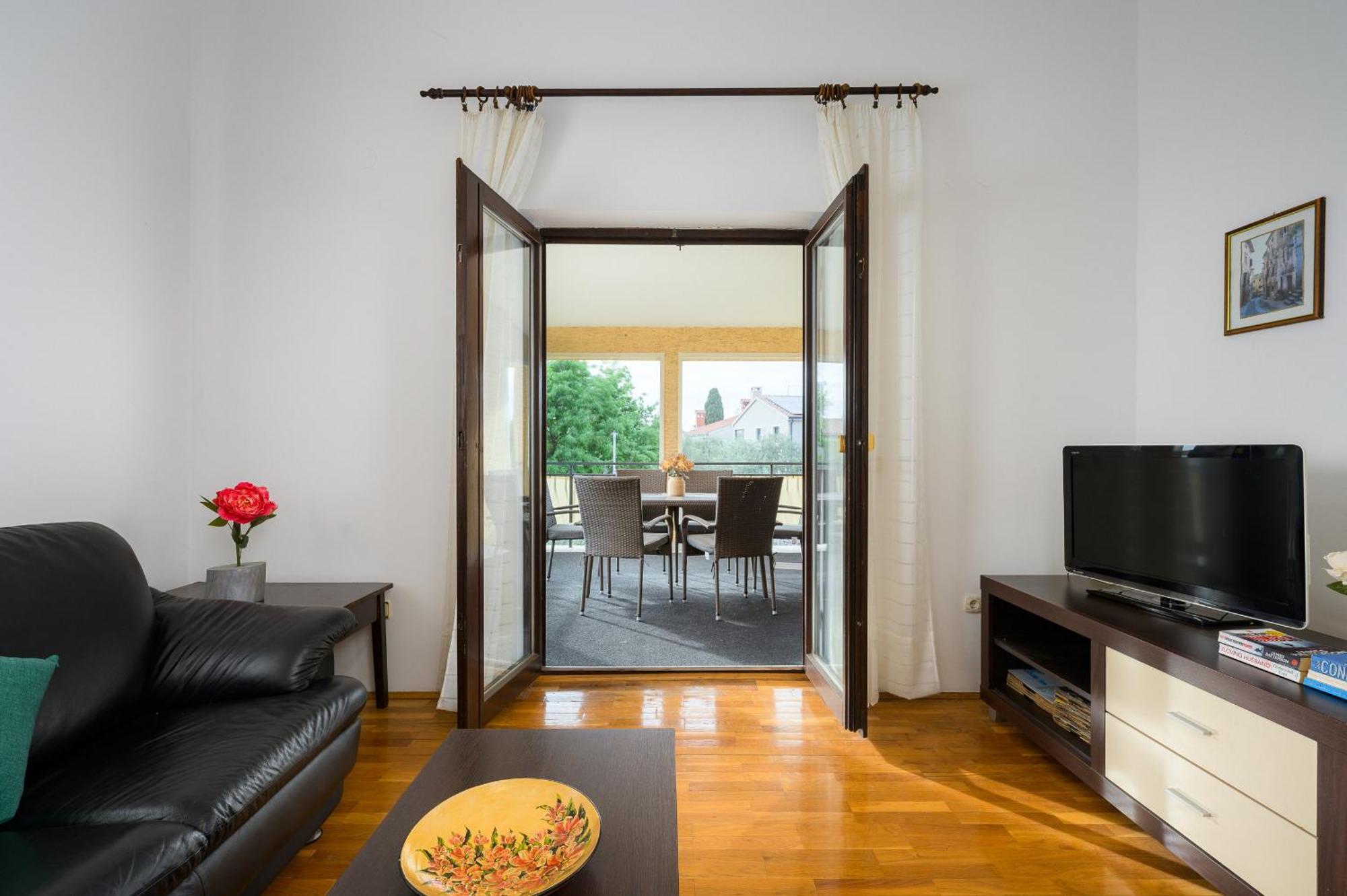 Apartments Josipa Пореч Екстериор снимка